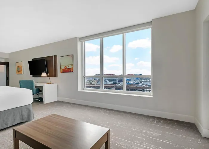 Cambria Ocean - Bayfront Hotel Ocean City