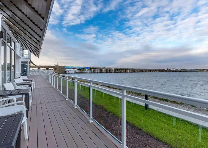 Cambria Ocean - Bayfront Ocean City