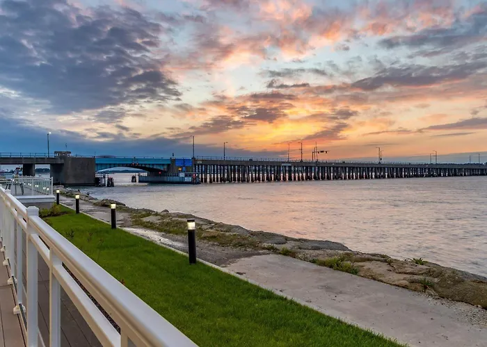 Hotel Cambria Ocean - Bayfront 4*