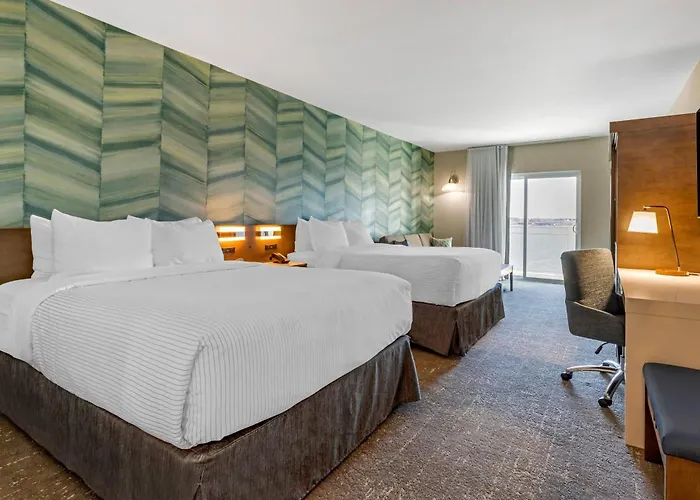 Cambria Ocean - Bayfront Hotel Ocean City