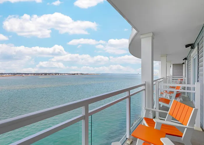 Cambria Ocean - Bayfront