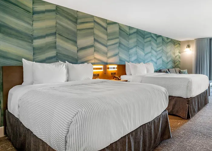 Cambria Ocean - Bayfront Hotel