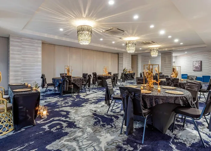 Hotel Cambria Ocean - Bayfront