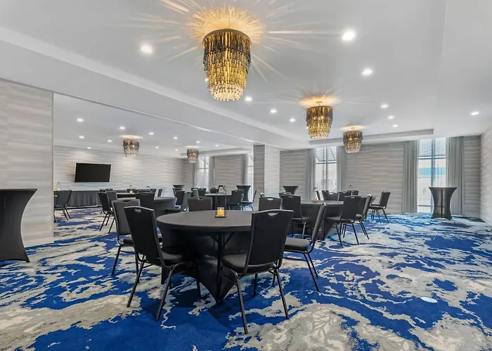 Hotel Cambria Ocean - Bayfront