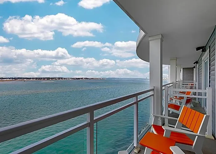 Hotel Cambria Ocean - Bayfront